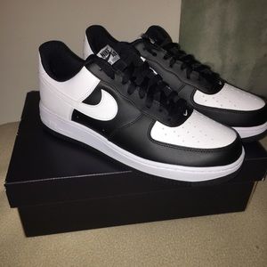 Size 10 Men’s Air Force Ones Low